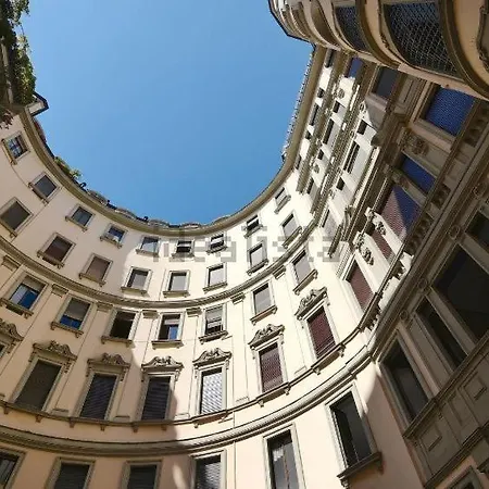 Penthouse In Piazza Duse, Palestro Lägenhet
