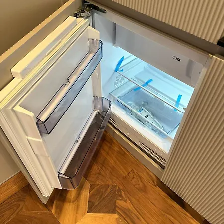 Penthouse In Piazza Duse, Palestro Lägenhet Milano