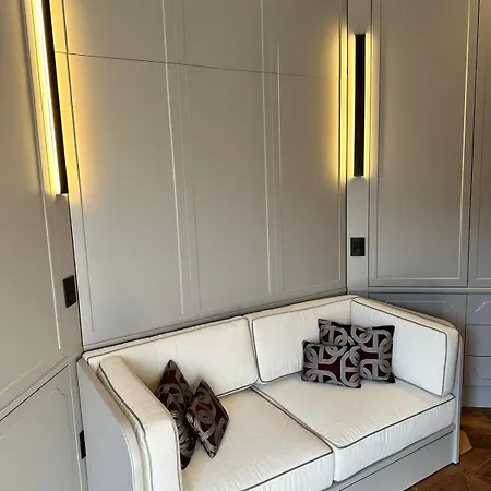 Lägenhet Penthouse In Piazza Duse, Palestro Milano